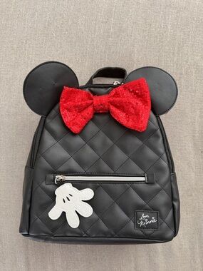 Black quilted Minnie Mouse backpack